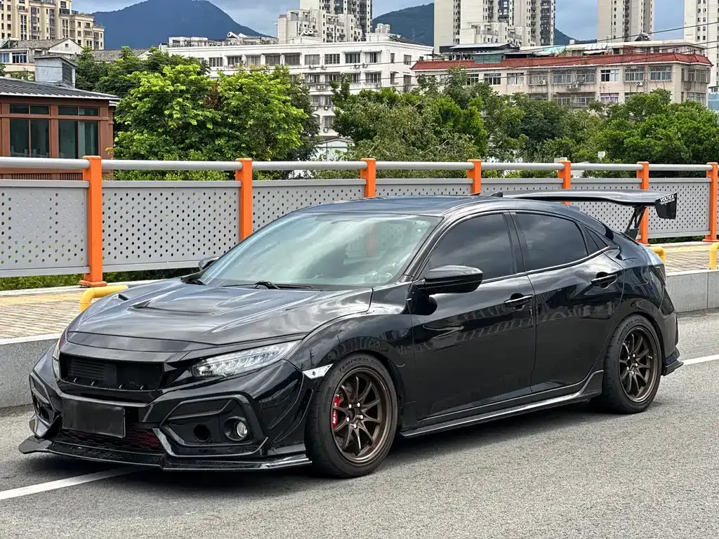 Honda Civic — фото 1