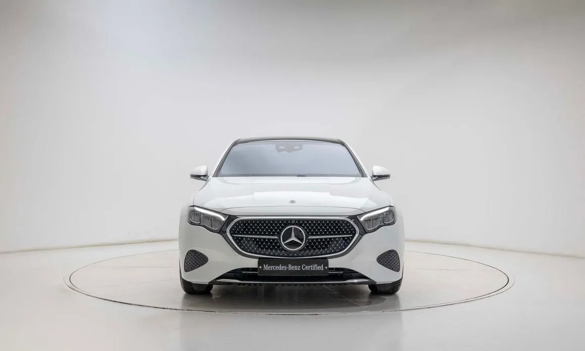 Mercedes-Benz E-Class — фото 4