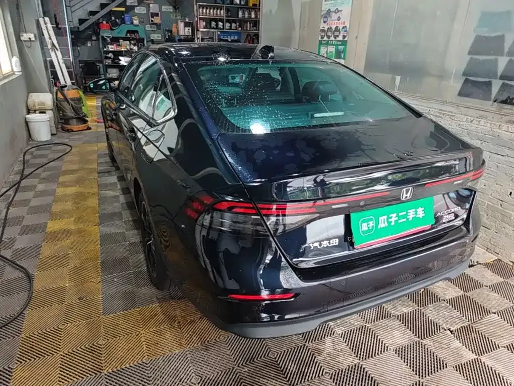 Honda Accord — фото 9