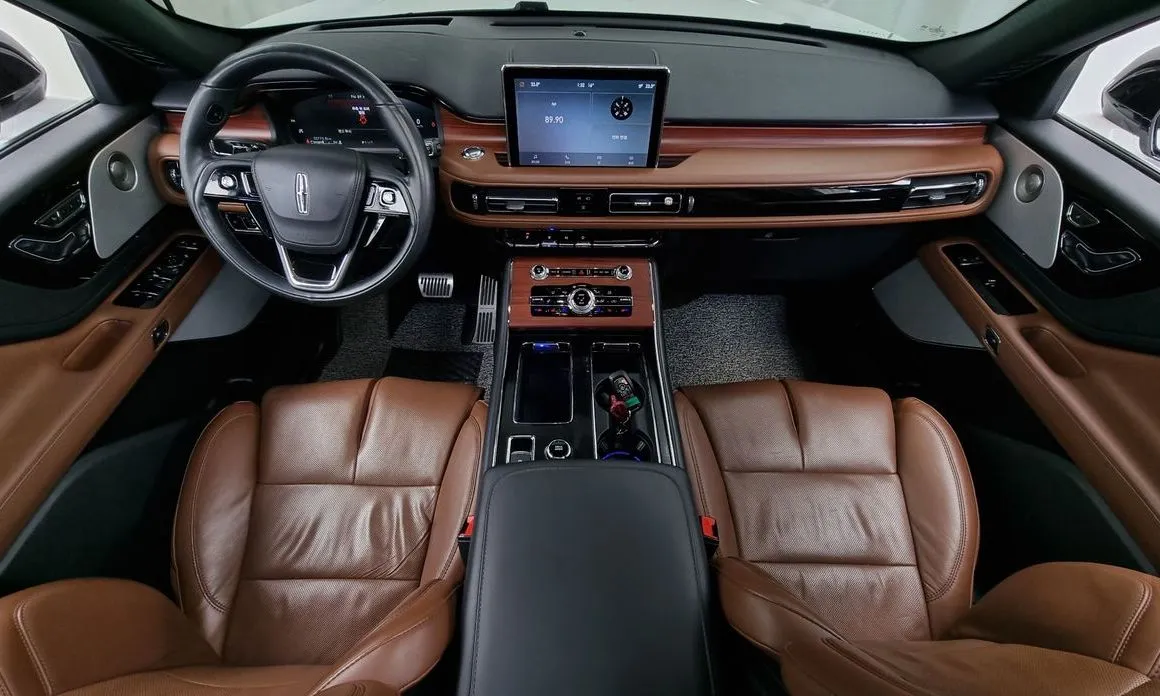 Lincoln Aviator — фото 10