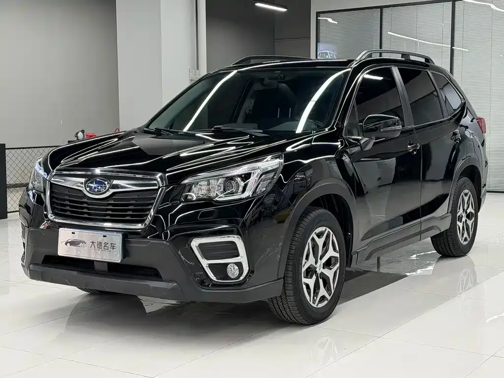 Subaru Forester — фото 1