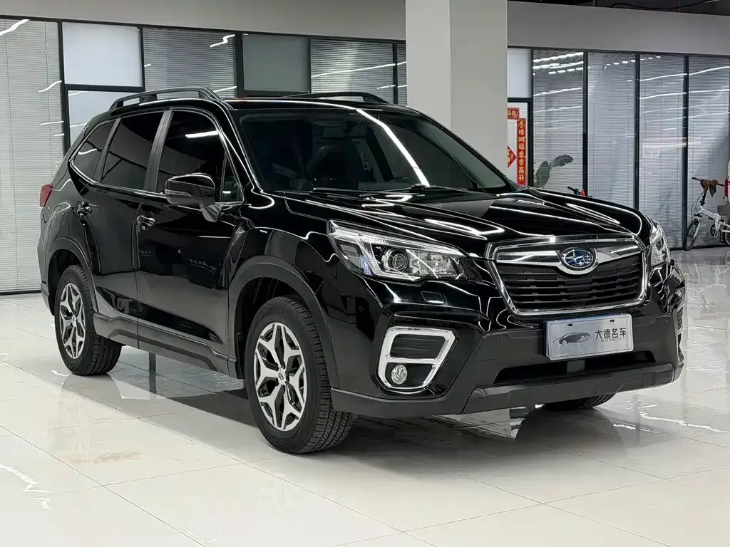 Subaru Forester — фото 2