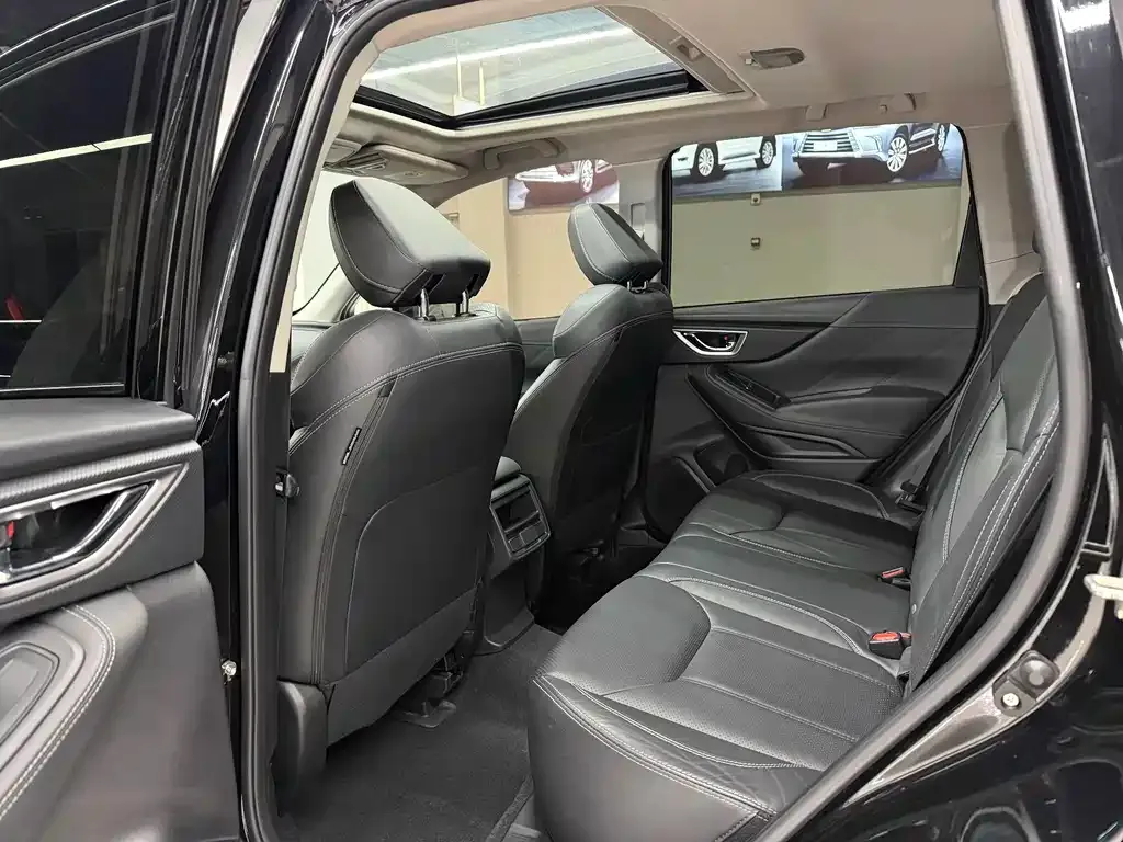 Subaru Forester — фото 3