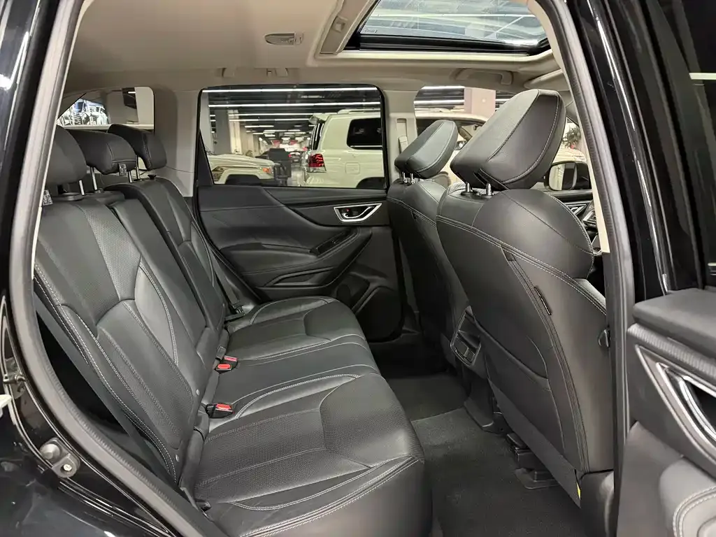Subaru Forester — фото 6