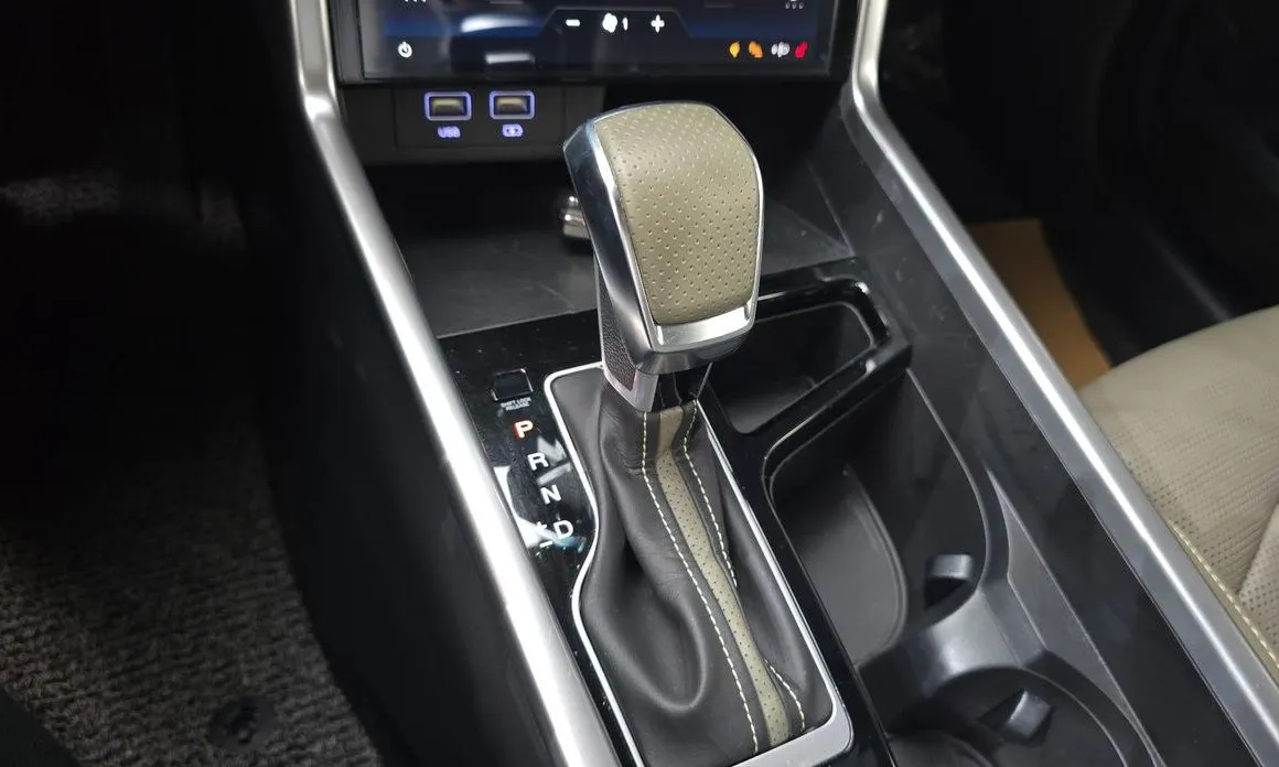 KG Mobility (Ssangyong) Torres — фото 10