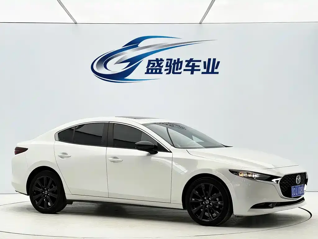 Mazda 3 Axela — фото 5