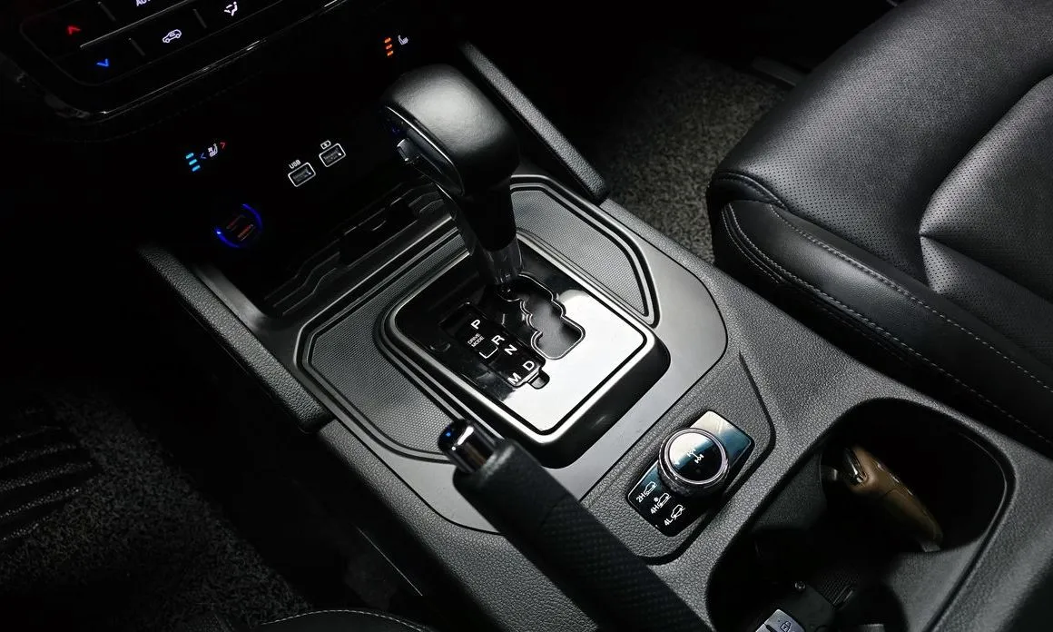KG Mobility (Ssangyong) Rexton — фото 9