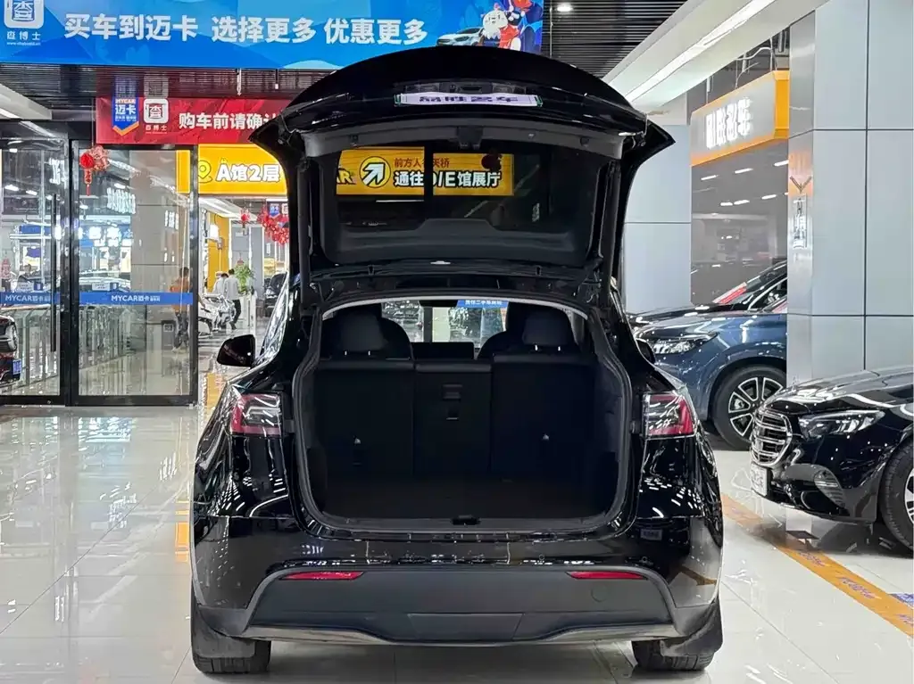 Tesla Model Y — фото 5