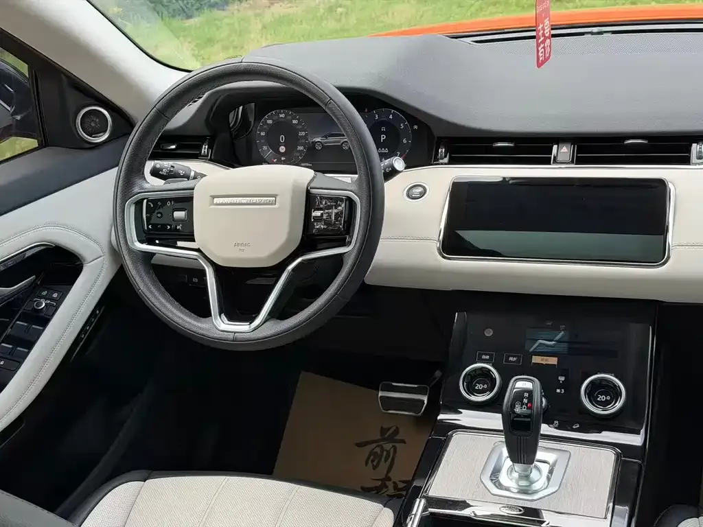 Land Rover Evoque — фото 10