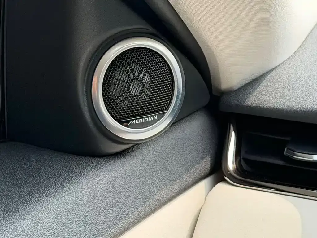 Land Rover Evoque — фото 2