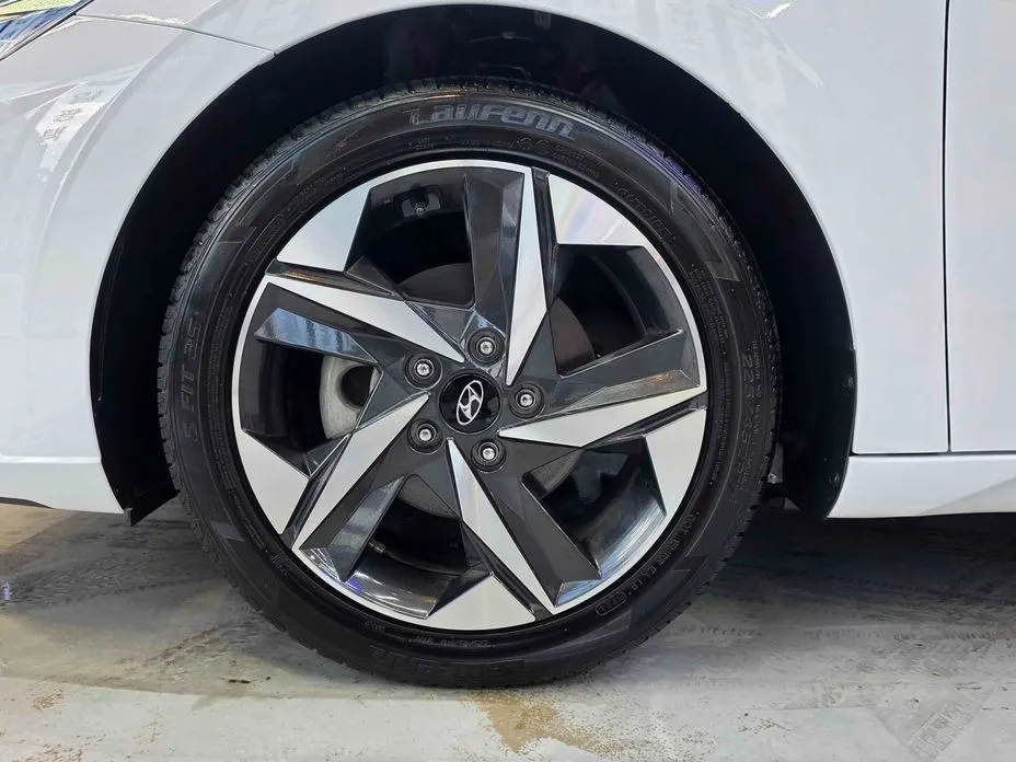 Hyundai AVANTE — фото 2