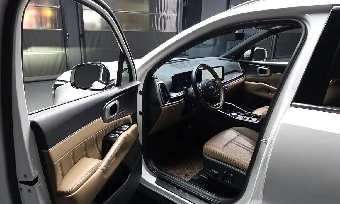Kia Sorento — фото 8
