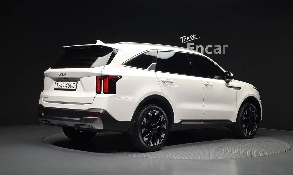 Kia Sorento — фото 7