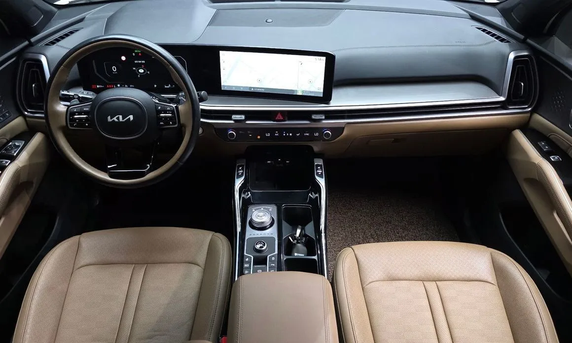 Kia Sorento — фото 10