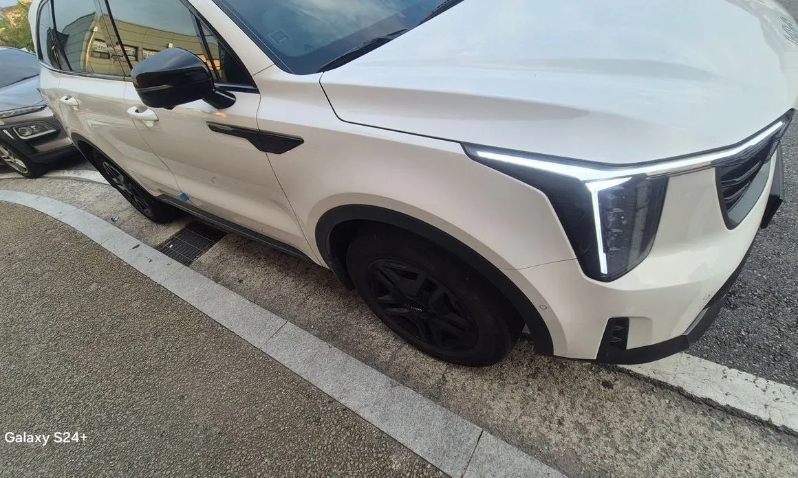 Kia Sorento — фото 1