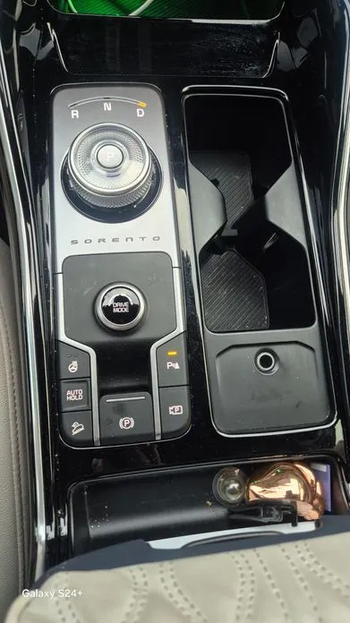Kia Sorento — фото 3