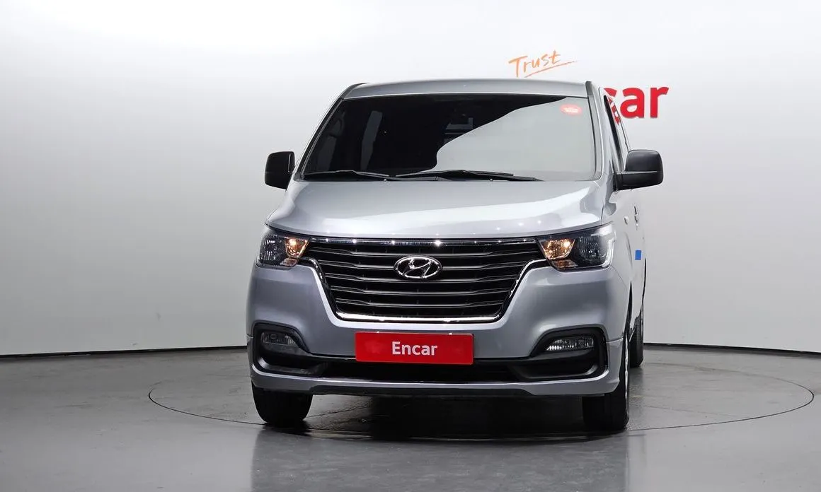 Hyundai Starex — фото 2