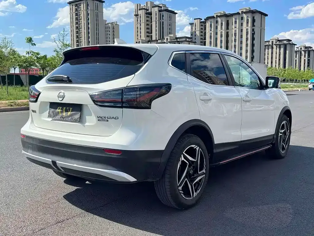 Nissan Qashqai — фото 6