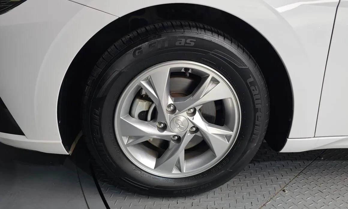 Hyundai AVANTE — фото 4