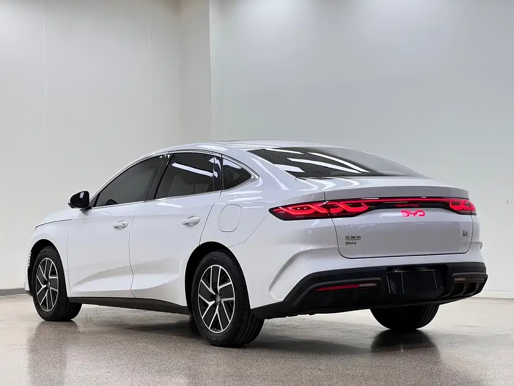 BYD Qin L — фото 4