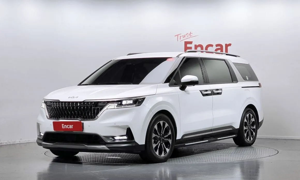 Kia Carnival — фото 1