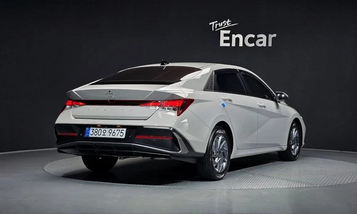 Hyundai AVANTE — фото 2
