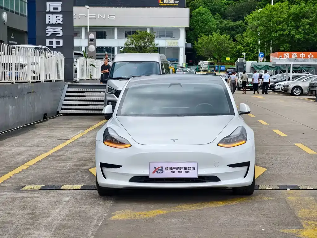 Tesla Model 3 — фото 5