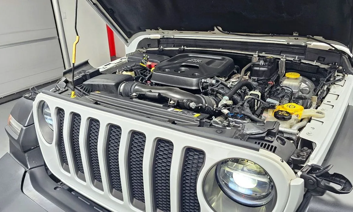 Jeep Wrangler — фото 8