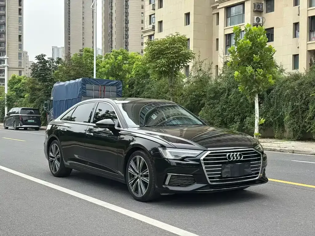 Audi A6L — фото 8