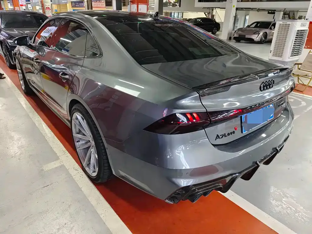 Audi A7L — фото 6