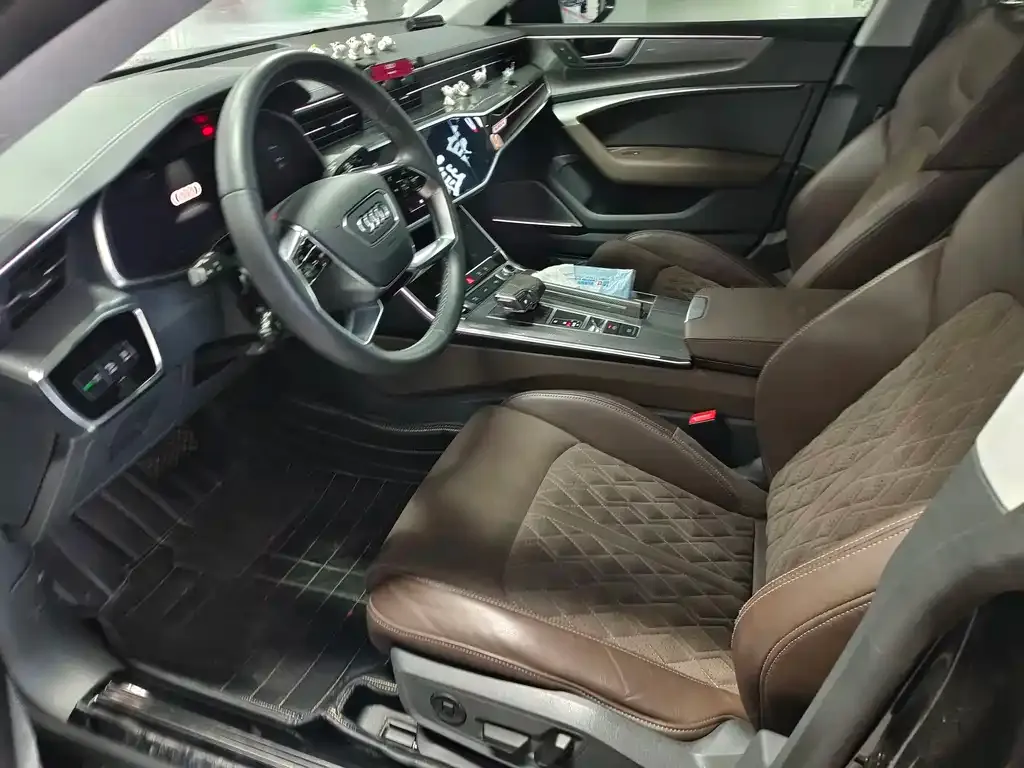 Audi A7L — фото 3