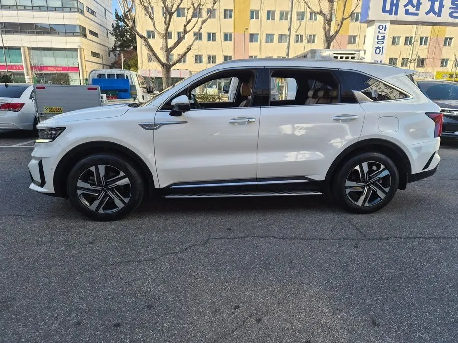 Kia Sorento — фото 6