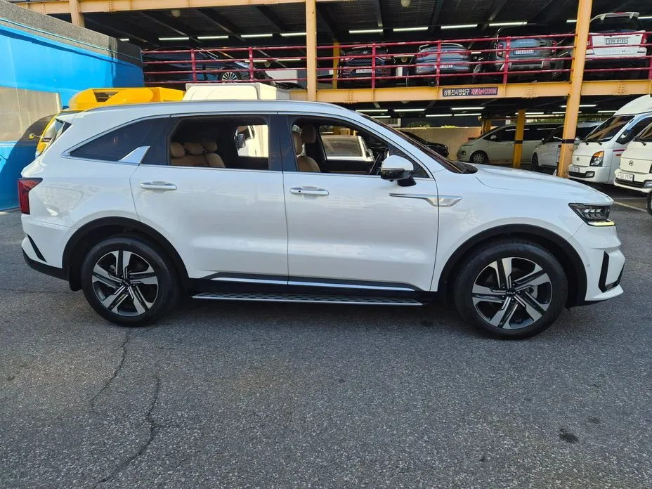 Kia Sorento — фото 7