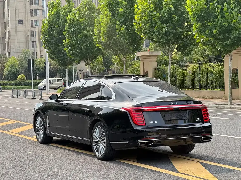 Hongqi H9 — фото 9