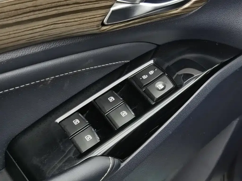 GAC Motor Trumpchi M8 — фото 8