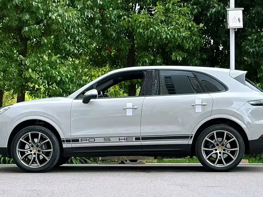 Porsche Cayenne — фото 5