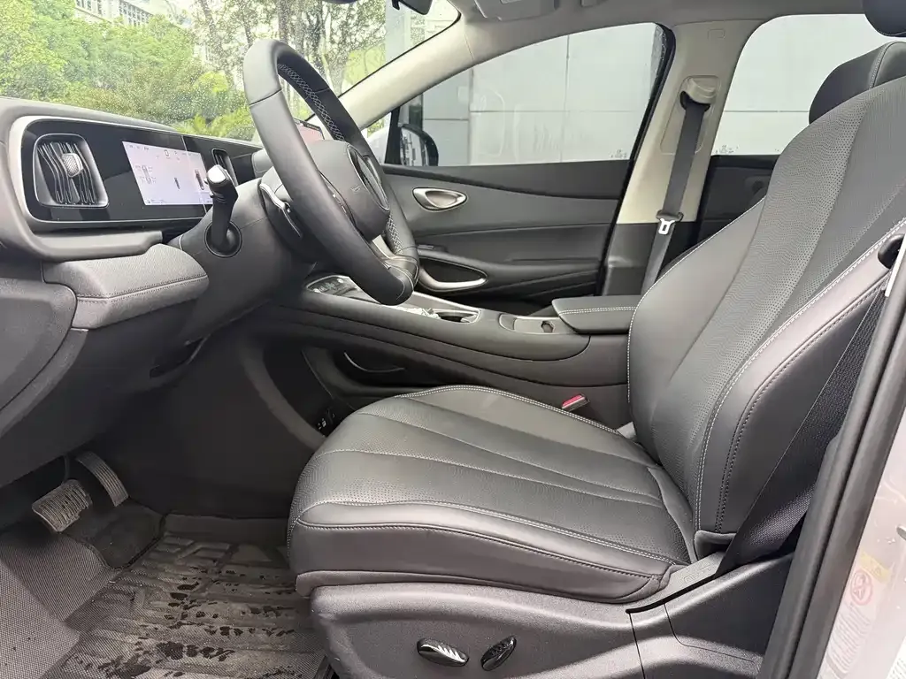 BYD Hiace 05 EV — фото 2