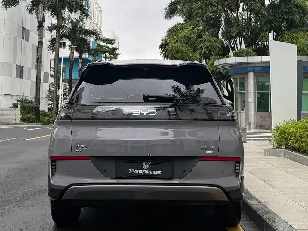 BYD Hiace 05 EV — фото 4