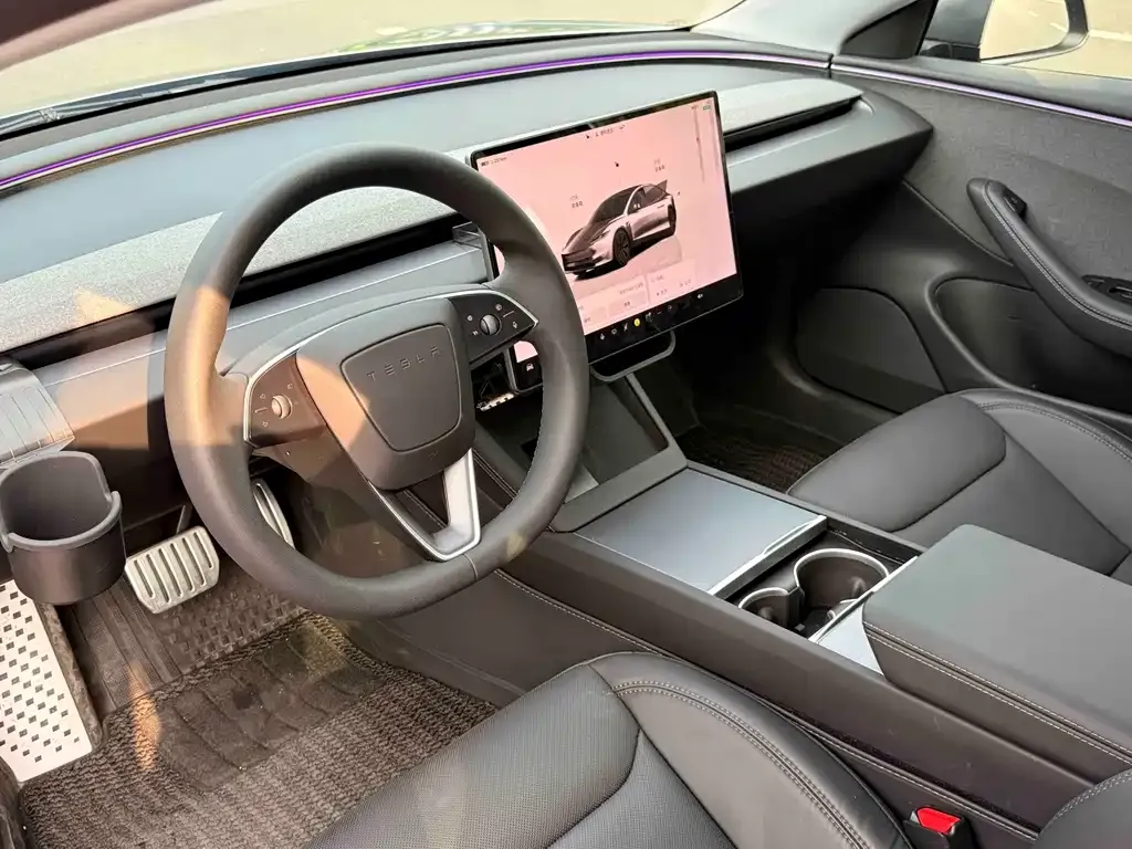 Tesla Model 3 — фото 3