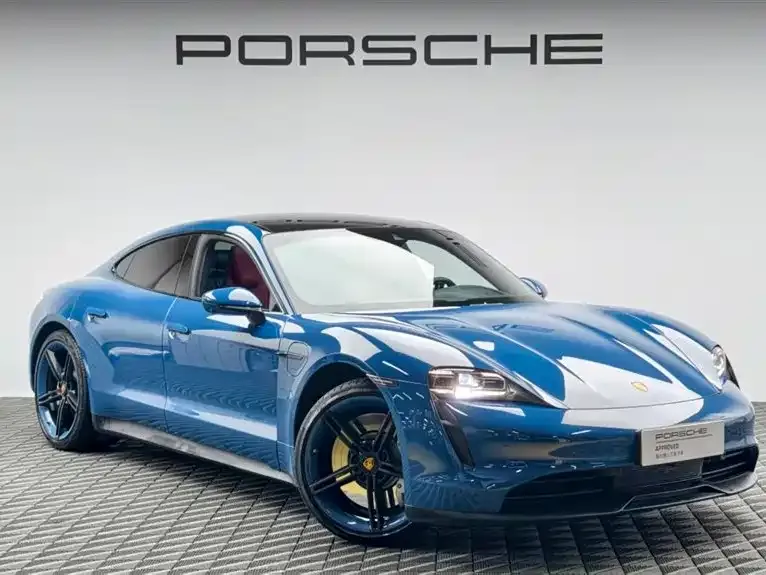 Porsche Taycan — фото 10