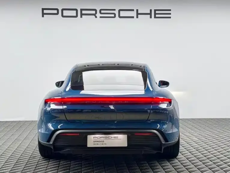 Porsche Taycan — фото 8