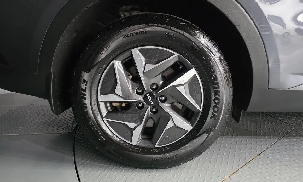 Kia Sorento — фото 10