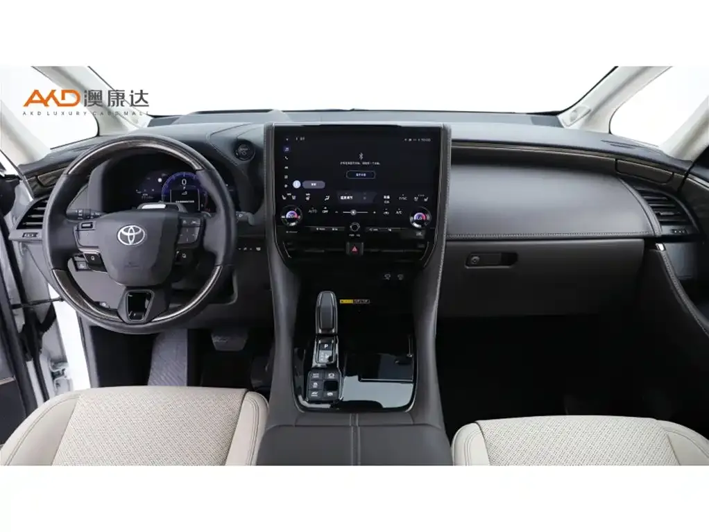 Toyota Alphard — фото 9