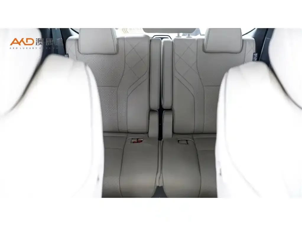 Toyota Alphard — фото 2