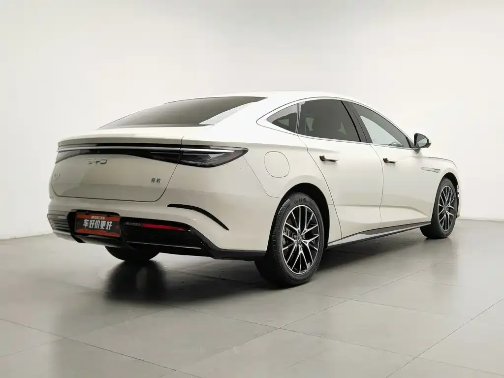 BYD Seal — фото 2