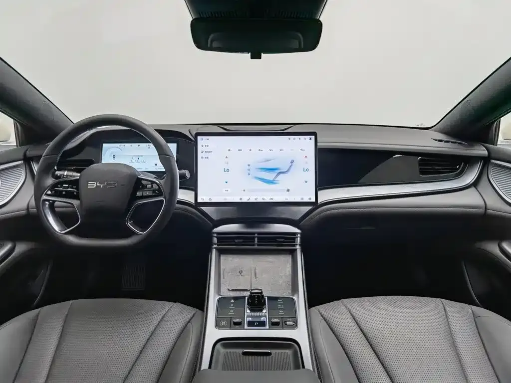 BYD Seal — фото 8