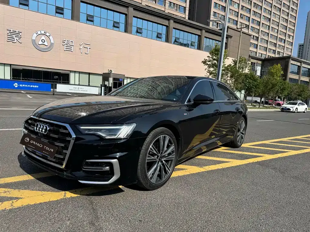 Audi A6L — фото 1