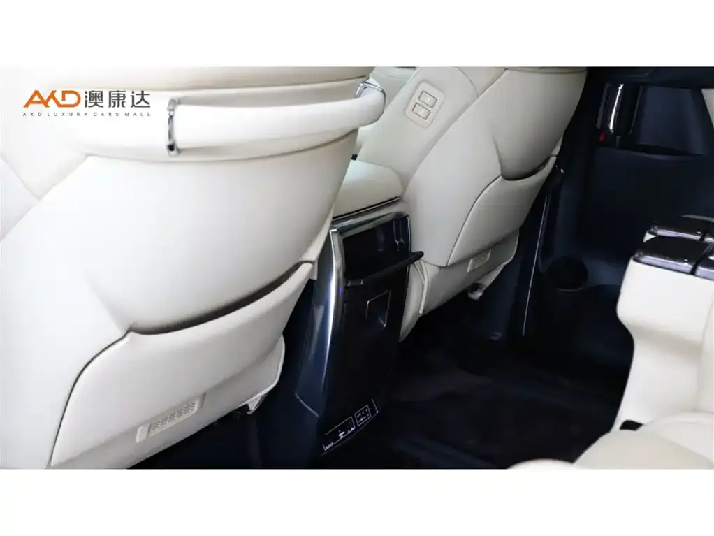 Toyota Vellfire — фото 2