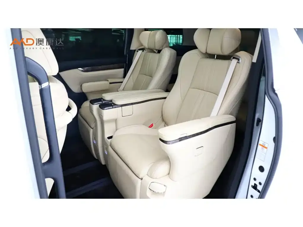 Toyota Vellfire — фото 7