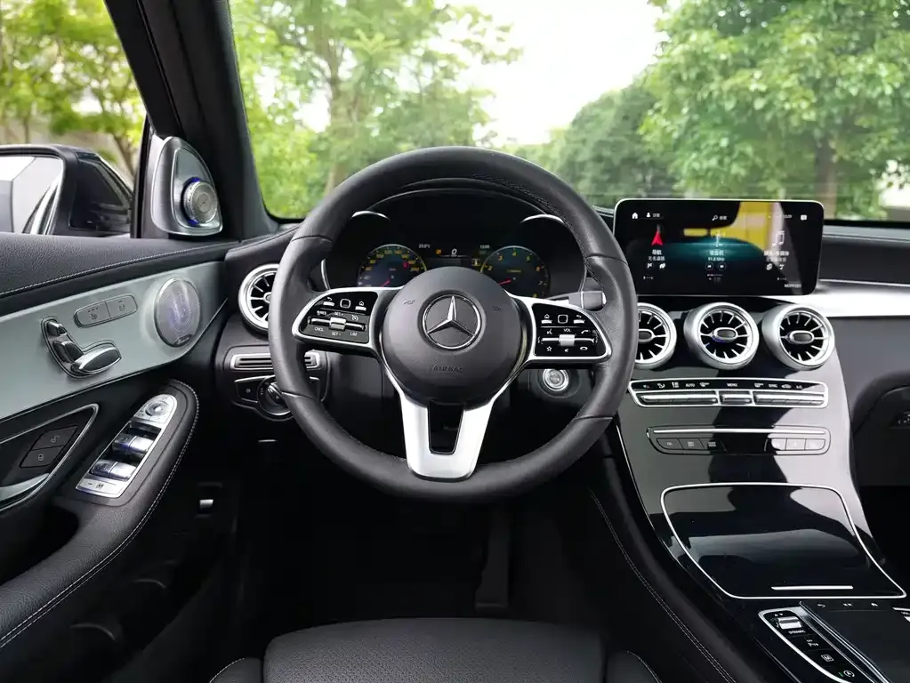 Mercedes-Benz GLC — фото 2